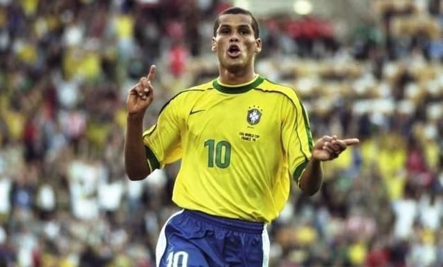 在这个充满 在这个充满