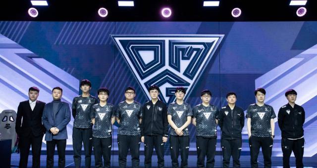 起马刺的辉 起马刺的辉