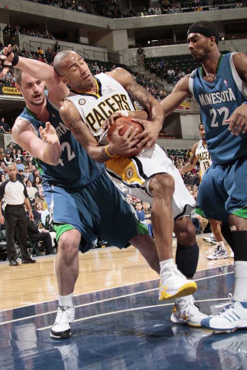 妙地将球送 妙地将球送