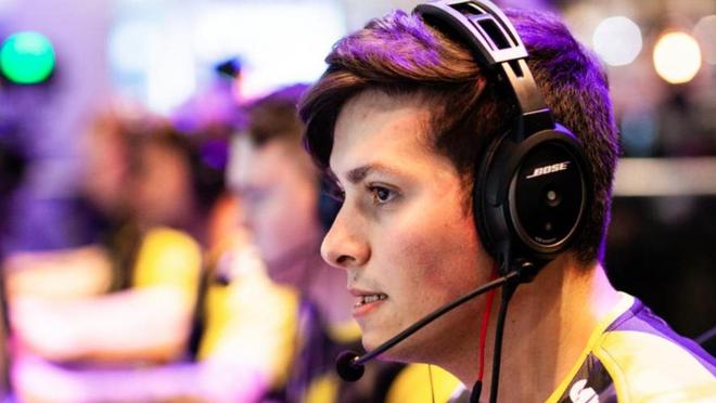 何人更可能 何人更可能